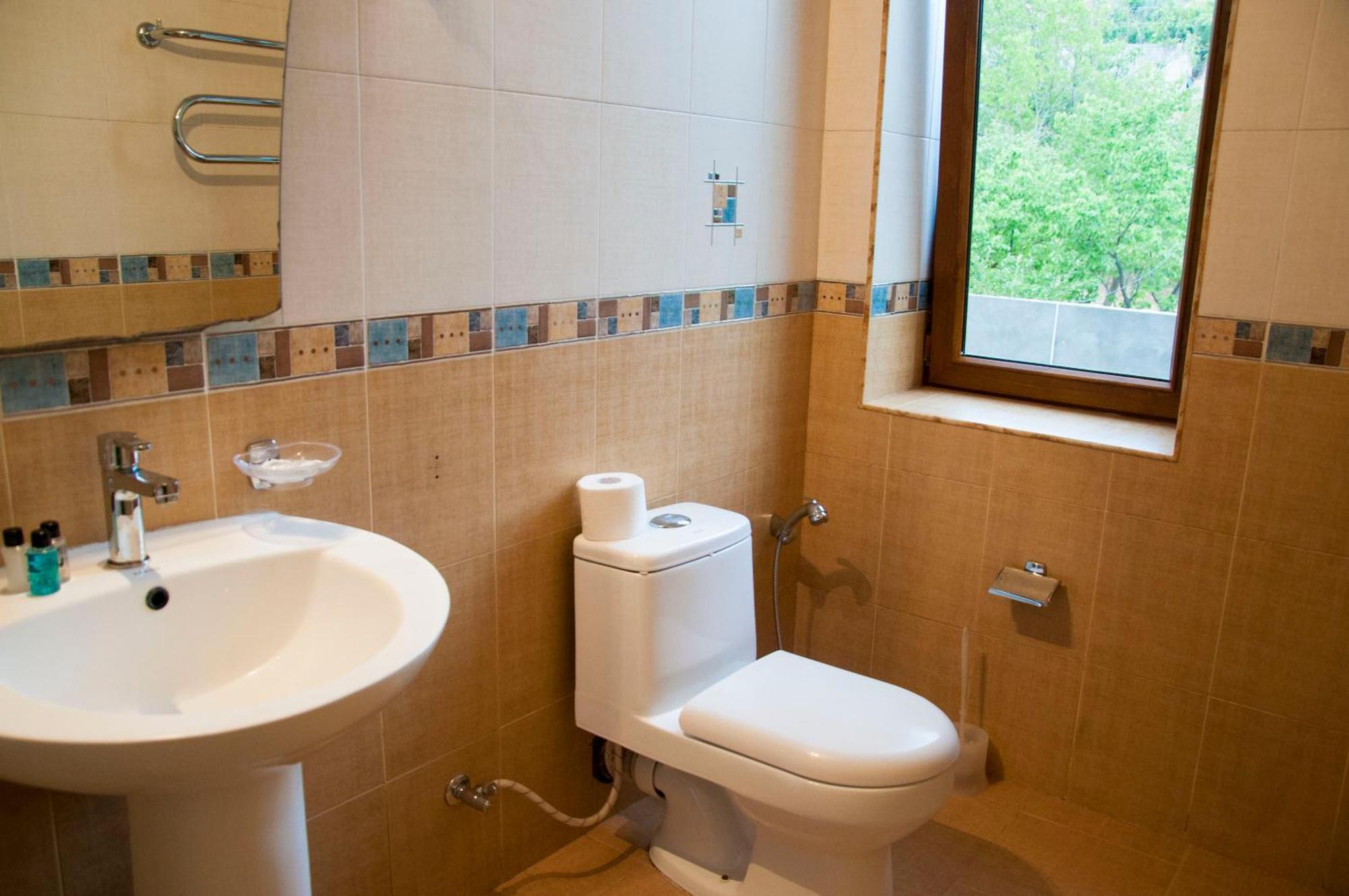 X Hotel エレバン 部屋 写真